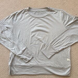 Vuori Gray Long Sleeve Shirt